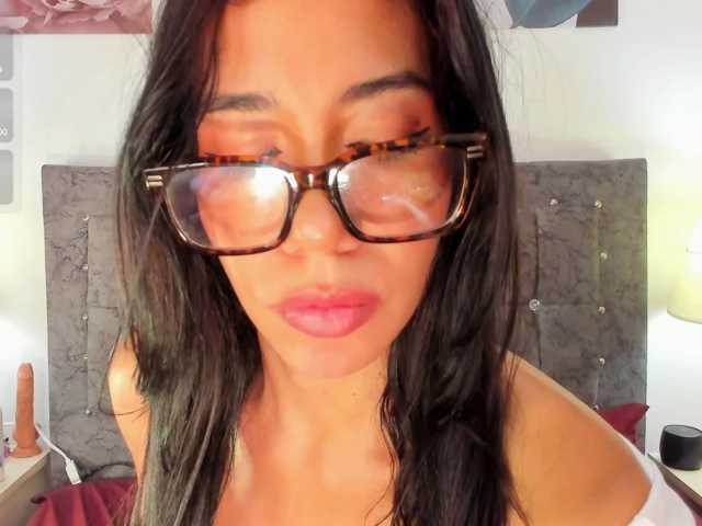 Katialove05 live cam on BongaCams