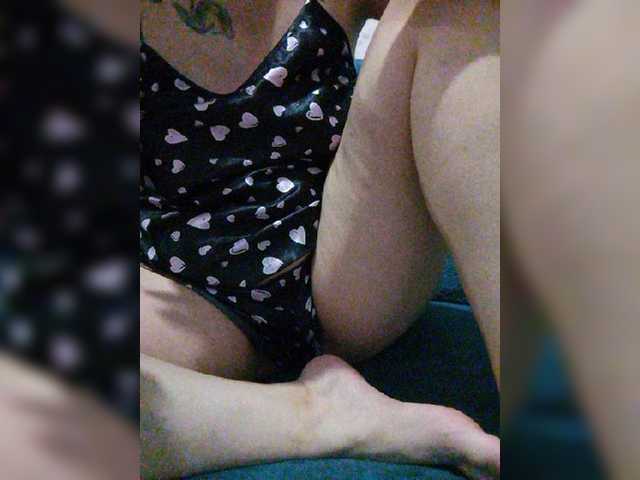 Lisa-175 live cam on BongaCams