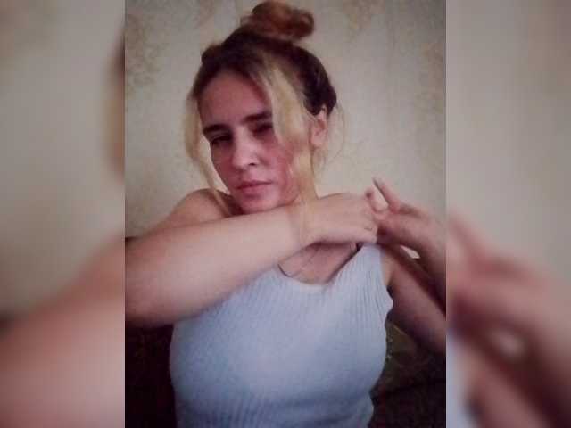 Sasha-69-1 live cam on BongaCams
