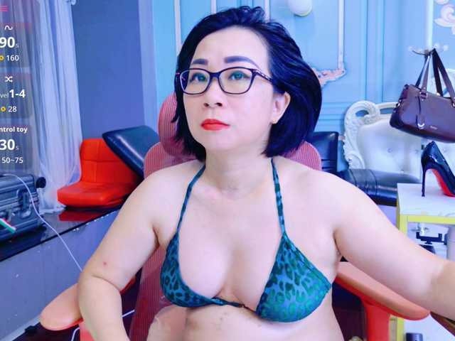 LucianaMeca live cam on BongaCams