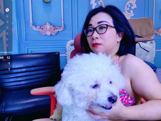 Sex chat gratuit in direct cu LucianaMeca pe BongaCams