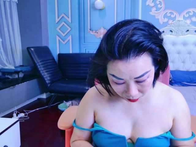 LucianaMeca live cam on BongaCams