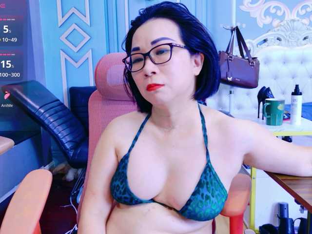 LucianaMeca live cam on BongaCams
