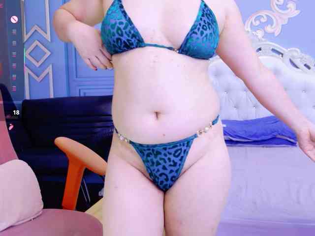 LucianaMeca webcam