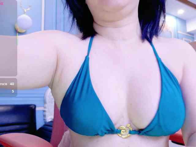 LucianaMeca webcam