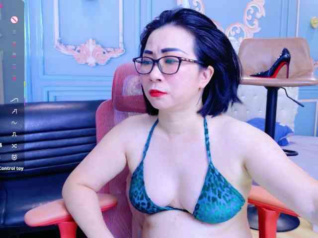 LucianaMeca webcam