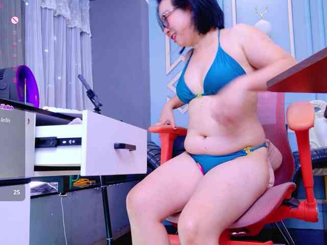 LucianaMeca webcam