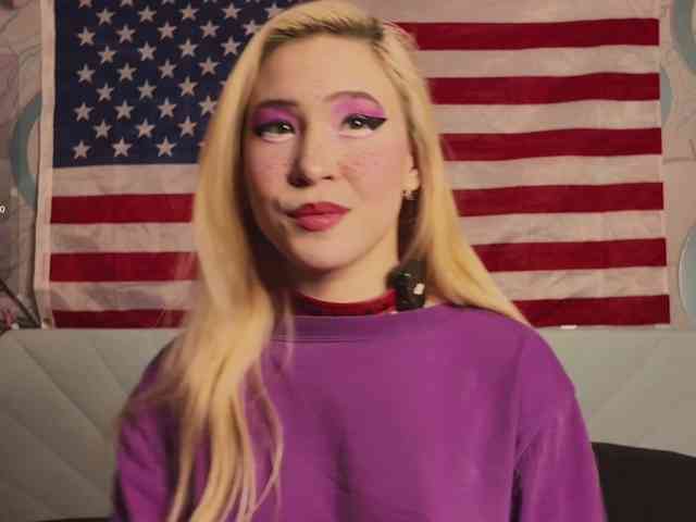 PussyRose webcam