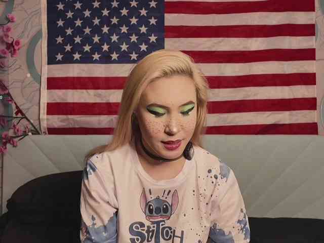 PussyRose webcam
