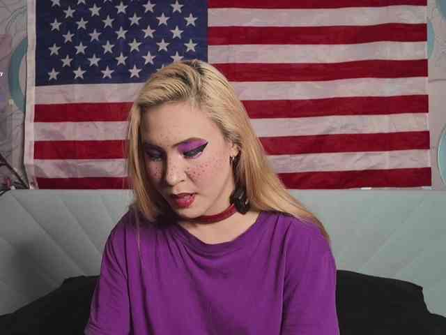 PussyRose webcam