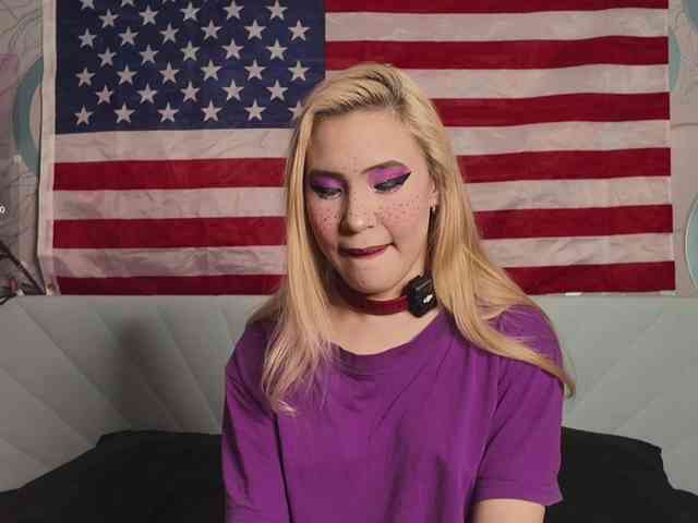 PussyRose webcam