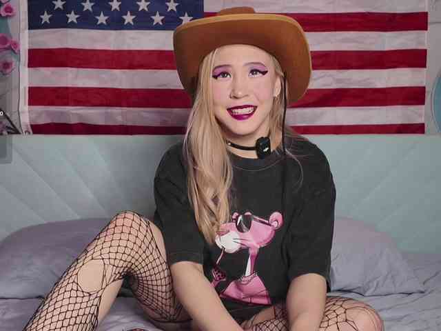 PussyRose webcam