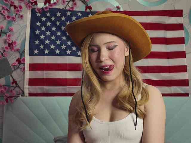PussyRose webcam
