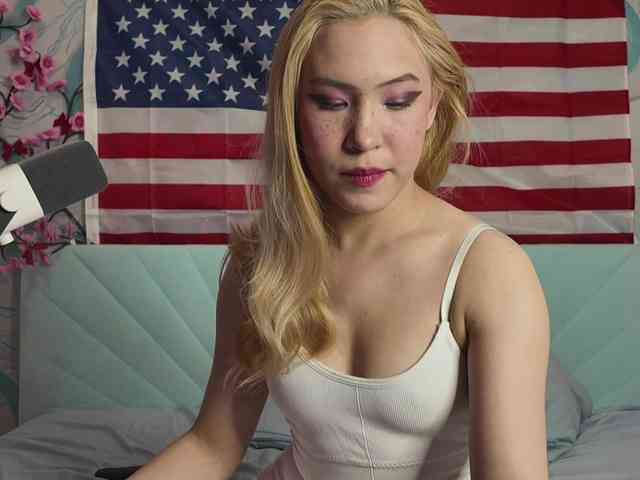 PussyRose webcam