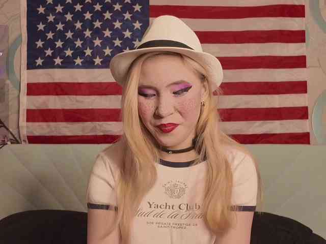 PussyRose webcam