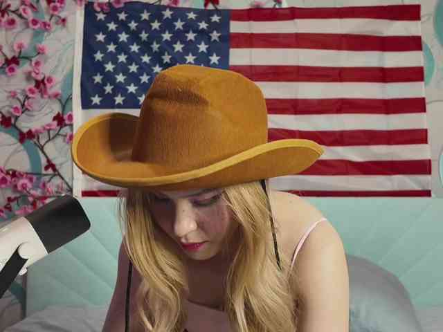 PussyRose webcam