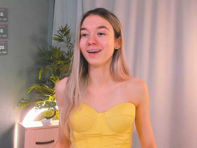 WhiteKelly live cam preview