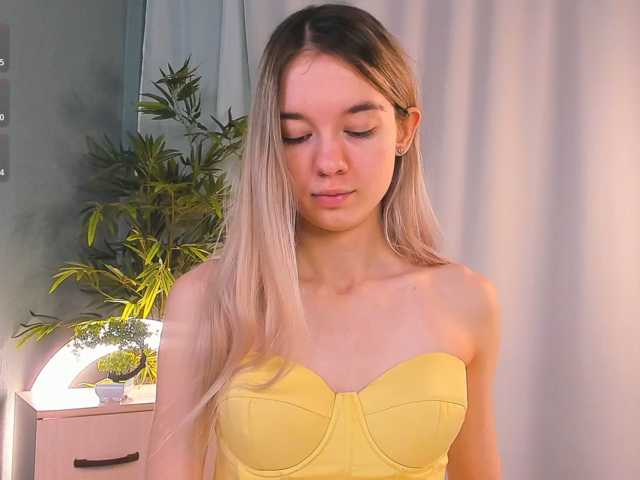 WhiteKelly live cam on BongaCams