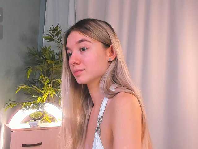 WhiteKelly live cam on BongaCams