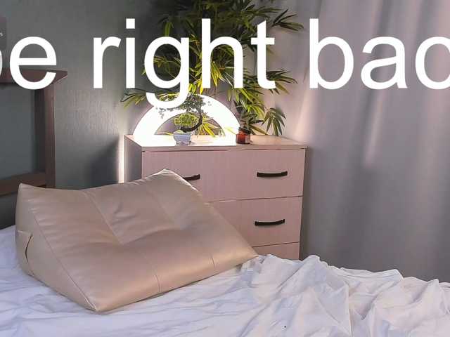 WhiteKelly live cam preview