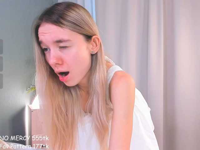 WhiteKelly, en vivo ahora en BongaCams