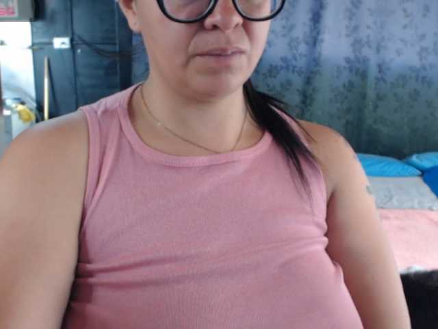 miia-1bigboobs live cam on BongaCams