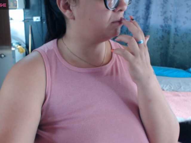 miia-1bigboobs live cam on BongaCams