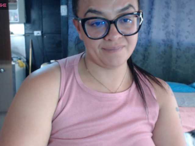 miia-1bigboobs live cam on BongaCams