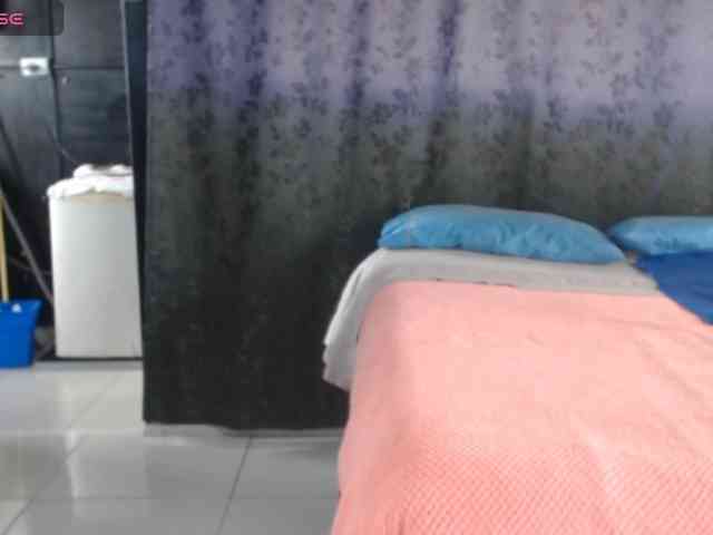 miia-1bigass webcam