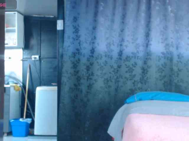 miia-1bigass webcam