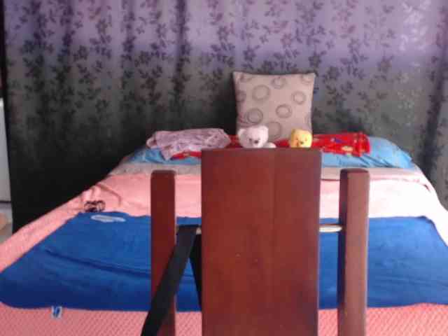 miia-1bigass webcam