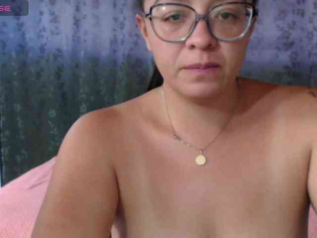 miia-1bigass webcam