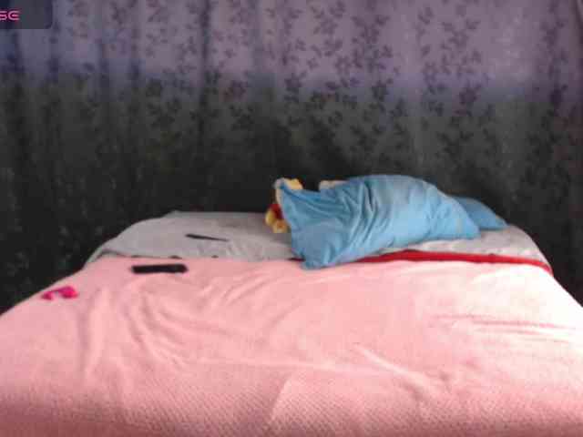 miia-1bigass webcam
