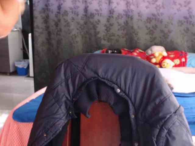 miia-1bigass webcam