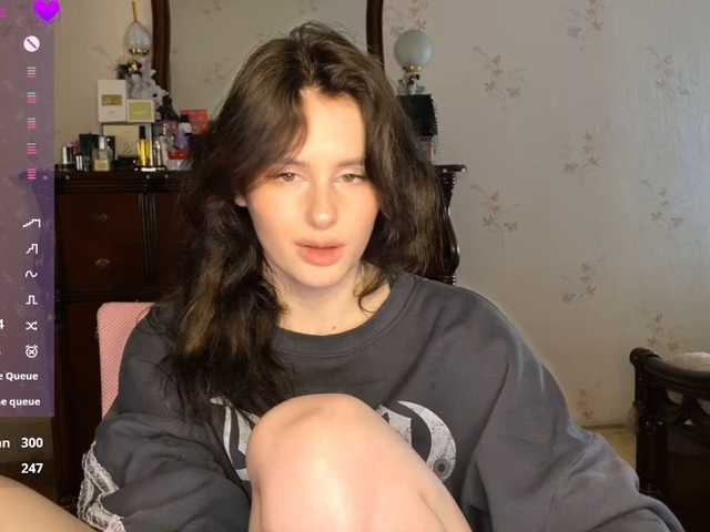 MilaElin live cam on BongaCams