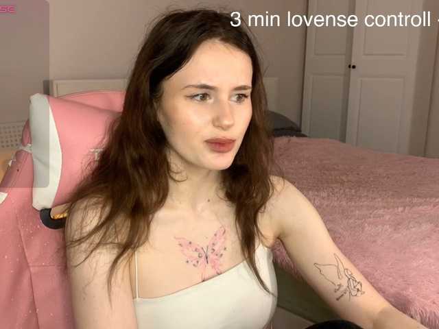 MilaElin live cam preview