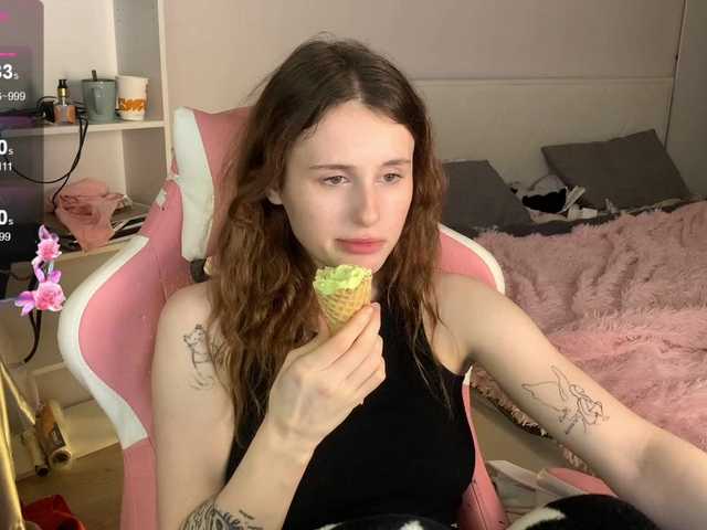 MilaElin live cam on BongaCams