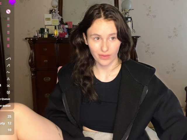 MilaElin live cam on BongaCams