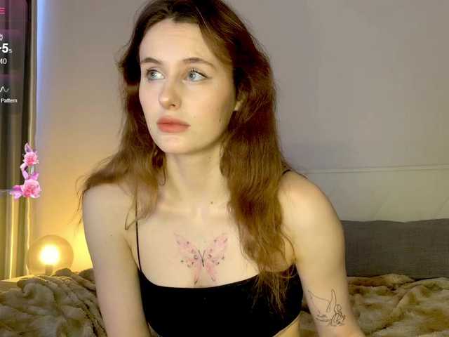 MilaElin live webcam show