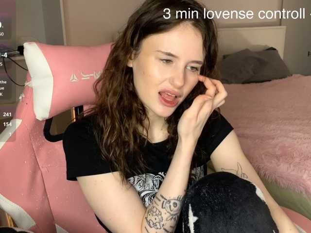 MilaElin live cam on BongaCams