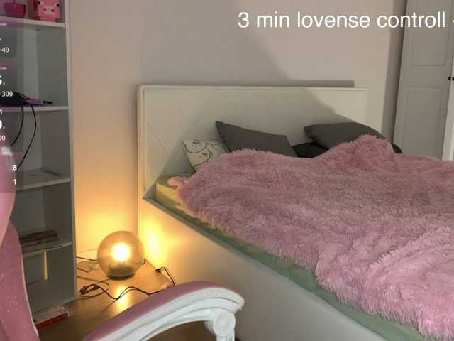 MilaElin live cam preview