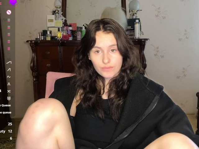 MilaElin live cam preview