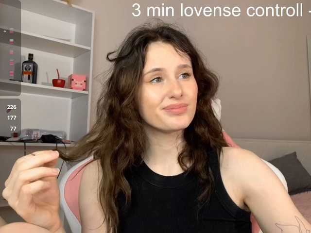 MilaElin live cam on BongaCams