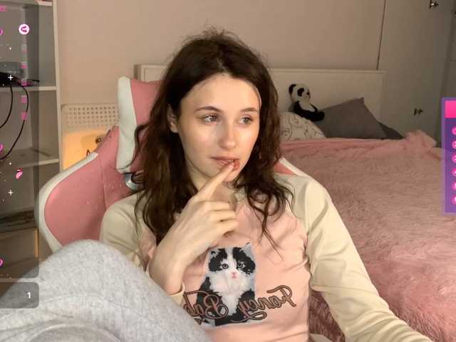 MilaElin live cam on BongaCams