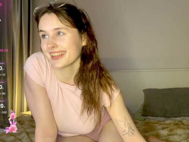 le modèle MilaElin est en webcam porno dans un show sur le site bongacams, il possède les tags suivants: White/Caucasian,Redhead,Shaved