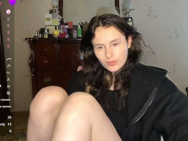 MilaElin live cam on BongaCams