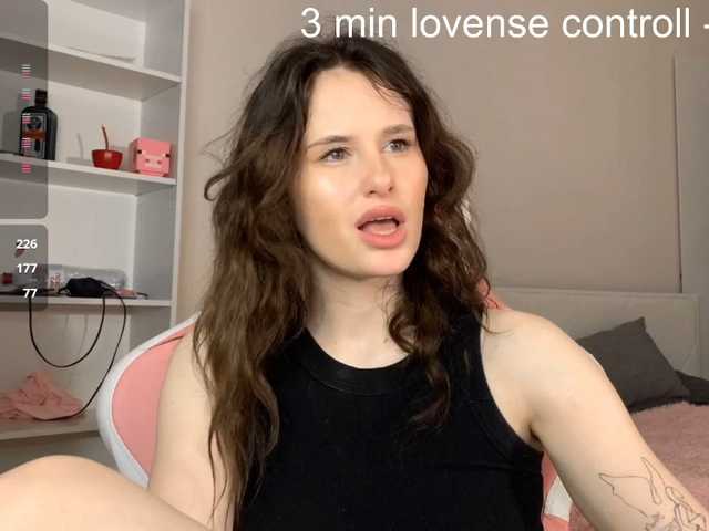 MilaElin live cam on BongaCams