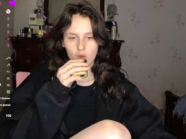MilaElin live cam on BongaCams