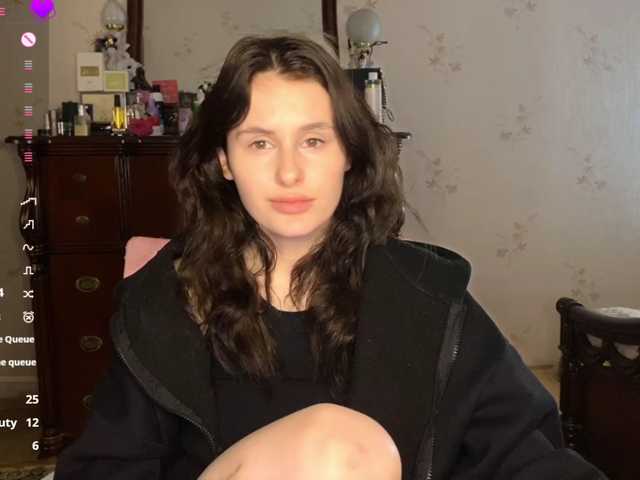 MilaElin live cam on BongaCams