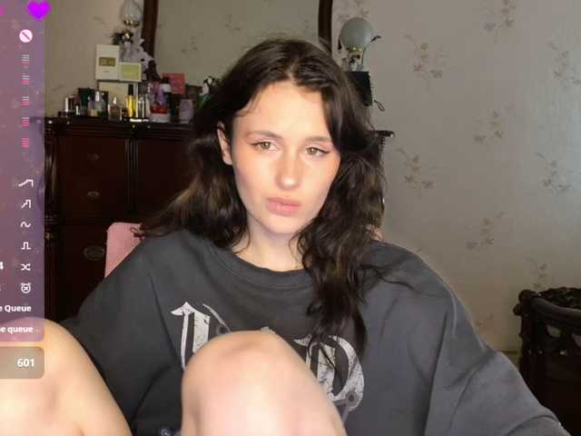 MilaElin live cam on BongaCams